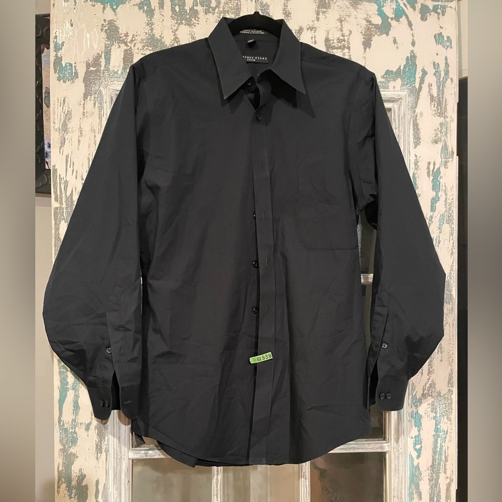 Black shirt